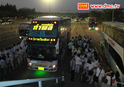 รถบัสรับส่งคนมาวัดพระธรรมกายทุกวันอาทิตย์ รถบัสรับส่งคนมาวัดพระธรรมกายทุกวันอาทิตย์