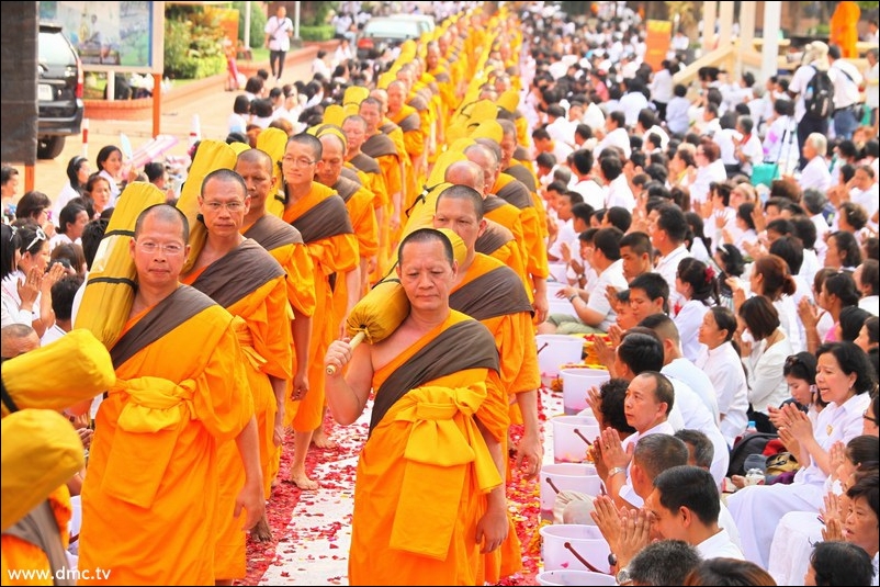ธุดงค์อัญเชิญหลวงปู่ทองคำ ประจำวันที่ 3 เม.ย 2555