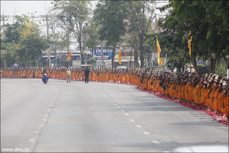 ธุดงค์อัญเชิญหลวงปู่ทองคำ ประจำวันที่ 3 เม.ย 2555