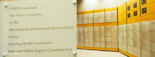 ทางมหาวิทยาลัยวอชิงตัน ได้ให้เกียรติยกย่องจารึกชื่อ “Dhammachai International Research Inst.”  ไว้ภายใน “หอเกียรติคุณ”
