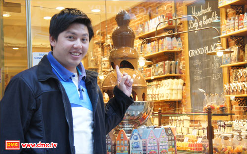 พลังรักสุดอ่อนหวานของ “ลูก ART DMC” ที่มีต่อพระเดชพระคุณหลวงพ่อนั้น แม้ช็อคโกแล็ตเบลเยี่ยม...ก็เทียบไม่ได้เลยครับ