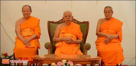 พระเดชพระคุณพระวิสุทธิวงศาจารย์ กรรมการมหาเถรสมาคม เจ้าคณะภาค 7 รองเจ้าอาวาสวัดปากน้ำภาษีเจริญ เมตตาเป็นประธานสงฆ์