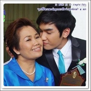 รูปภาพวันแม่แม่ลูกดารา รวมภาพแม่ลูกน่ารักๆ