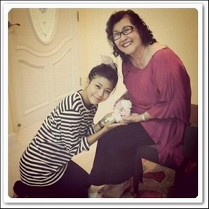รูปภาพวันแม่แม่ลูกดารา รวมภาพแม่ลูกน่ารักๆ รูปภาพวันแม่แม่ลูกดารา รวมภาพแม่ลูกน่ารักๆ