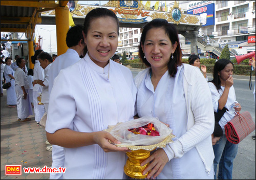 มาจากเจียงใหม่...เจ๊า กัลฯ พิมพ์ปภัสสร แจ่มจำรัส(ซ้าย),  กัลฯ ชนานาท แจ่มจำรัส(ขวา)