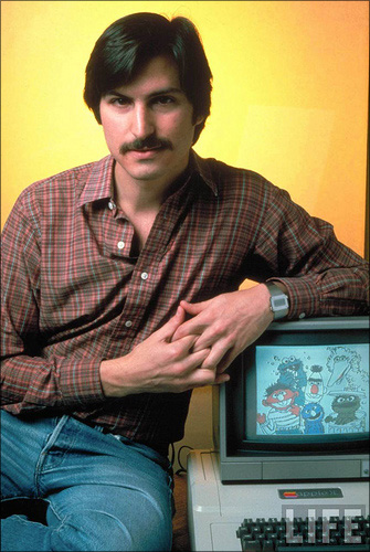 Steve Jobs เมื่อปี ค.ศ. 1981 Steve Jobs เมื่อปี ค.ศ. 1981