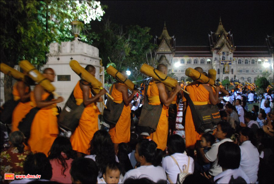 ถึงจุดหมายปลายทางคือวัดบางไผ่ในเวลา 19.30 น