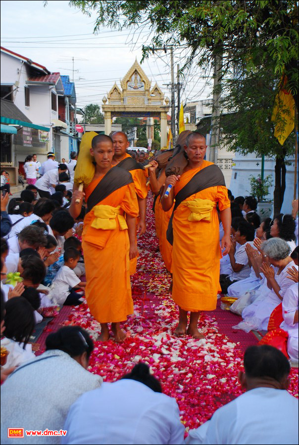 เดินทางมาถึงวัดบางไผ่เวลา 17.30 น. เดินทางมาถึงวัดบางไผ่เวลา 17.30 น.
