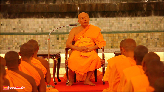 บรรยากาศฉลองชัย ชิตัง..เม  ภายในมหาวิหารพระมงคลเทพมุนี