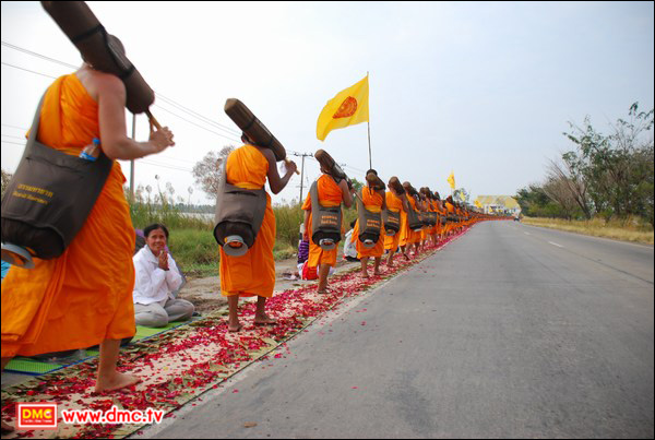 ก้าวที่ทำให้ทุกคนได้บุญและฟื้นฟูธุดงควัตร