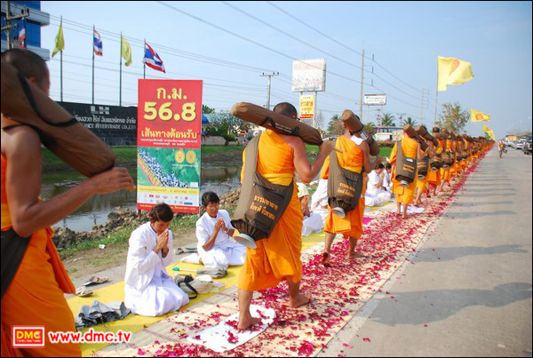 ก้าวที่ทำให้ทุกคนได้บุญและฟื้นฟูธุดงควัตร ก.ม.56.8
