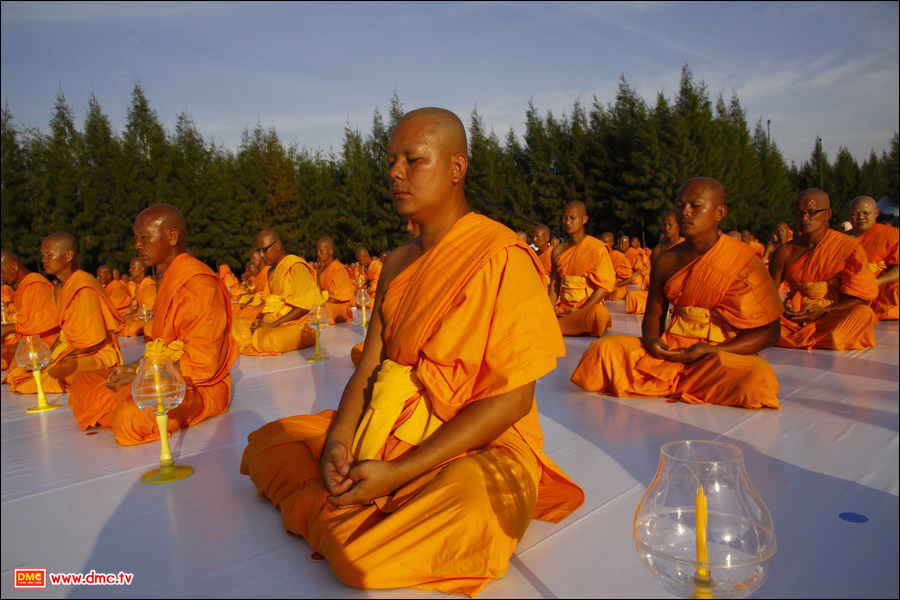 บูชาธรรมมหาปูชนียาจารย์ ด้วยการหยุดใจ 