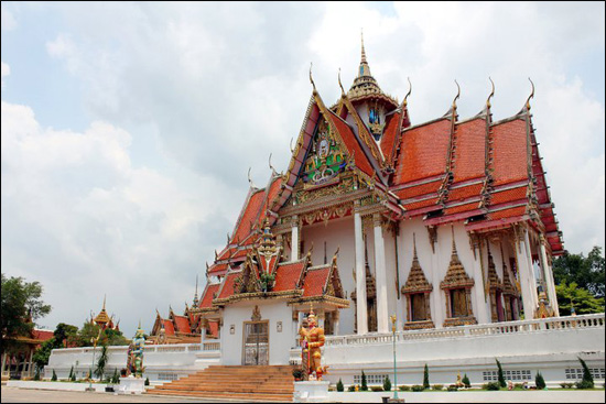 วัดโบสถ์บน บางคูเวียง 