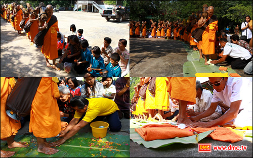 ชาวบ้านและเด็กดี V-Star รอต้อนรับพระธุดงค์ที่ วัดท่ากระทุ่ม อ.โนนสูง ชาวบ้านและเด็กดี V-Star รอต้อนรับพระธุดงค์ที่ วัดท่ากระทุ่ม อ.โนนสูง