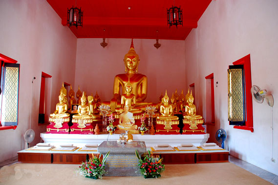 พระอุโบสถวัดโบสถ์บน บางคูเวียง 