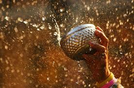 Songkran Festival = เทศกาลสงกรานต์ 