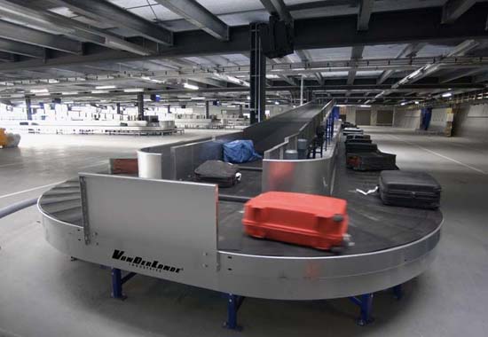 Carrousel / Belt = สายพานเวียน สำหรับรับกระเป๋า