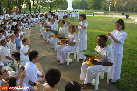 พิธีขลิบปอยผมโดยผู้ปกครอง