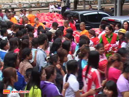 ชาวบ้านที่ประสบน้ำท่วมดินถล่ม ชาวบ้านที่ประสบน้ำท่วมดินถล่ม