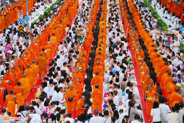 งานตักบาตรพระ 15,000 รูป ณ เขตจตุจักร งานตักบาตรพระ 15,000 รูป ณ เขตจตุจักร