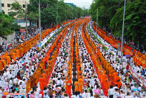 โครงการตักบาตรพระ 1,000,000 รูป โครงการตักบาตรพระ 1,000,000 รูป