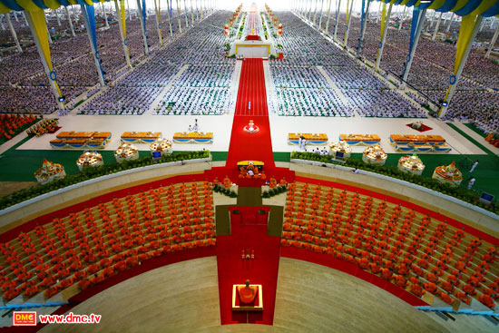 วัดพระธรรมกาย