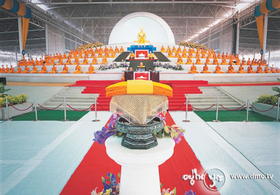 งานบุญทอดกฐินวัดพระธรรมกาย
