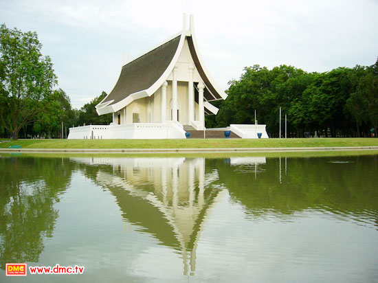 วัดพระธรรมกาย