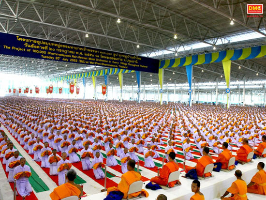 อุปสมบทหมู่100,000รูป ณ วัดพระธรรมกาย