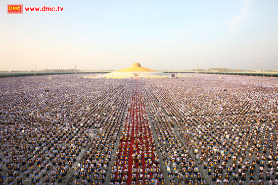 V--Star กว่า 5 แสนคน ณ ลานธรรมมหาธรรมกายเจดีย์