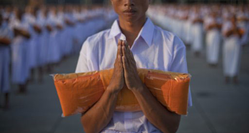 ภาพงานบวชพระจากสำนักข่าว reuters ภาพงานบวชพระจากสำนัก<a href=http://news.dmc.tv title='ข่าว' target=_blank><font color=#333333>ข่าว</font></a> reuters
