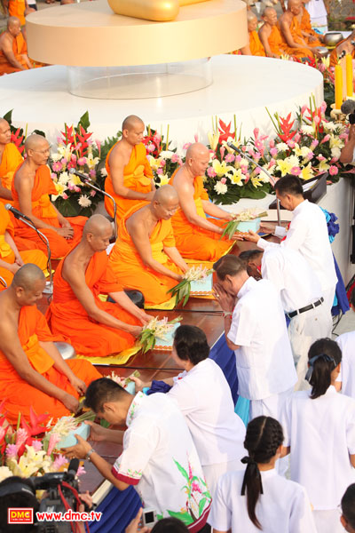 พิธีถวายสังฆทาน พิธีถวายสังฆทาน