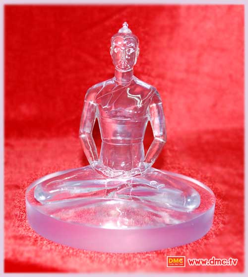 องค์พระธรรมกายใส