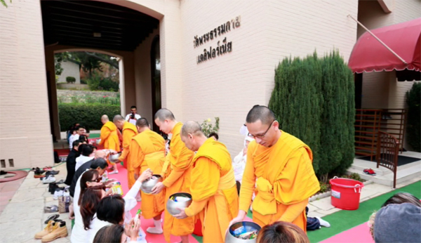 Wat Phra Dhammakaya California Arranged the Sunday Ceremonies Wat Phra Dhammakaya California Arranged the Sunday Ceremonies