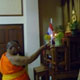 ถ้าไม่จุดธูปเทียนก่อนแต่พระสวดมนต์เลยจะผิดวินัยหรือไม่