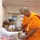 ศูนย์ปฏิบัติธรรมยูเออี จัดพิธีทอดผ้าป่า ศูนย์ปฏิบัติธรรมยูเออี จัดพิธีทอดผ้าป่า