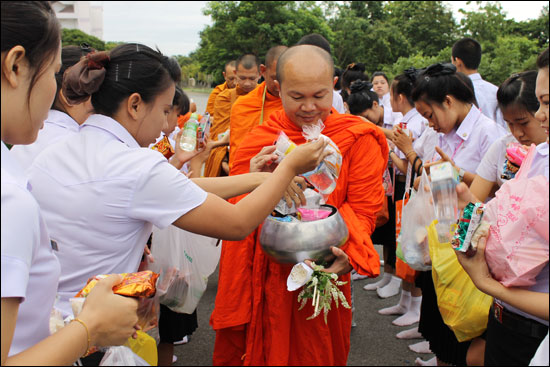 ผลการค้นหารูปภาพสำหรับ หน้าที่ของชาวพุทธ