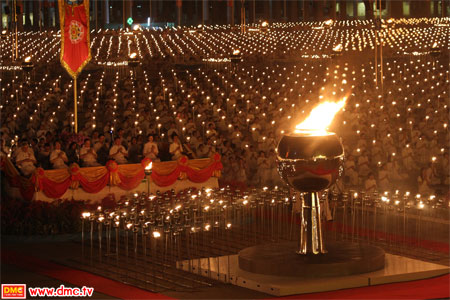 เปลวประทีปโชติช่วงสว่างไสว เปลวประทีปโชติช่วงสว่างไสว
