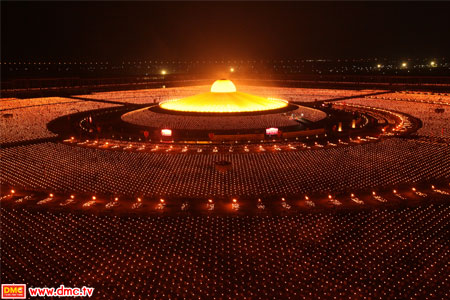 มาฆบูชา 2554 ณ วัดพระธรรมกาย มาฆบูชา 2554 ณ วัดพระธรรมกาย