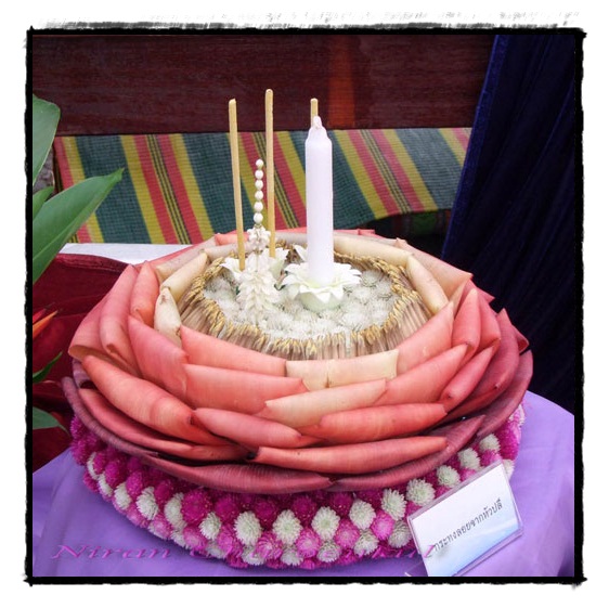 ภาพวันลอยกระทง พร้อมประวัติความเป็นมาของประเพณีลอยกระทง