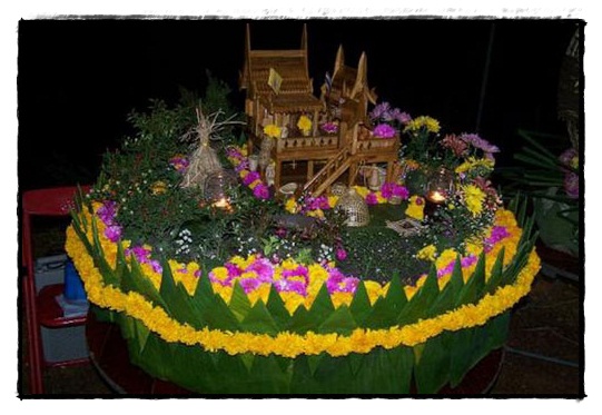 ภาพวันลอยกระทง พร้อมประวัติความเป็นมาของประเพณีลอยกระทง