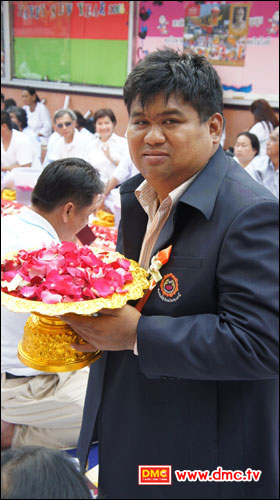 ท่านนายกเทศมนตรีธีรวุฒิ กลิ่นกุสุม นายกเทศมนตรีนครรังสิต ท่านนายกเทศมนตรีธีรวุฒิ กลิ่นกุสุม นายกเทศมนตรีนครรังสิต