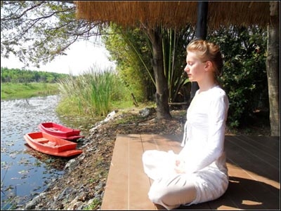 meditation at POP House, an exceptional place in Patumthani province. meditation at POP House, an exceptional place in Patumthani province.