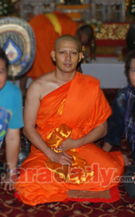 อู ภาณุ สุวรรณโณ พระเอกดังช่อง 7 สีบวช อู ภาณุ สุวรรณโณ พระเอกดังช่อง 7 สีบวช