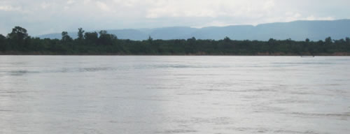 ลำน้ำโขงจุดที่เห็นพญานาค บริเวณหน้าวัดอุทุมพร