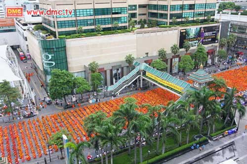 พระภิกษูและสามเณรเมตตามาเป็นเนื้อนาบุญอย่างมากมาย พระภิกษูและสามเณรเมตตามาเป็นเนื้อนาบุญอย่างมากมาย