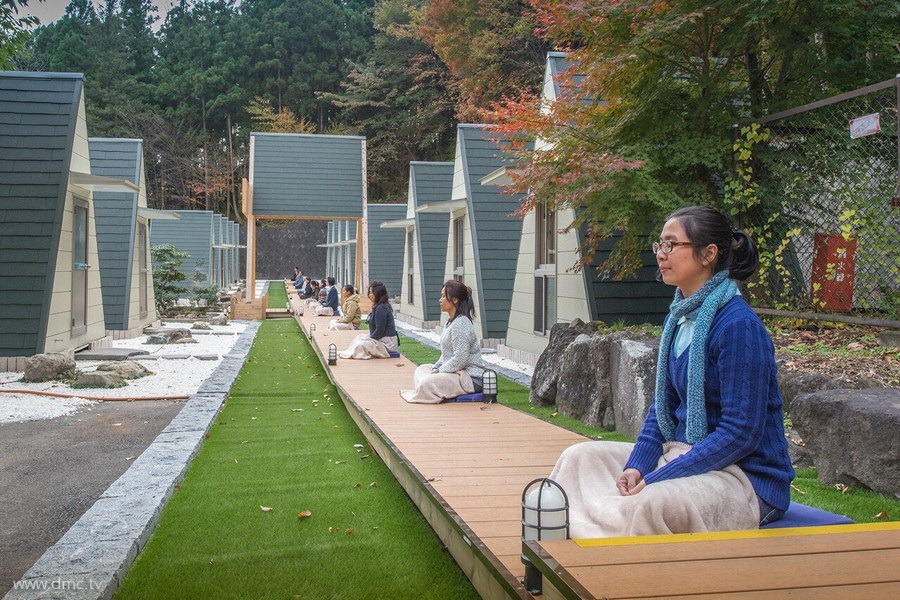580411-Meditation-retreat-japan_016.jpg