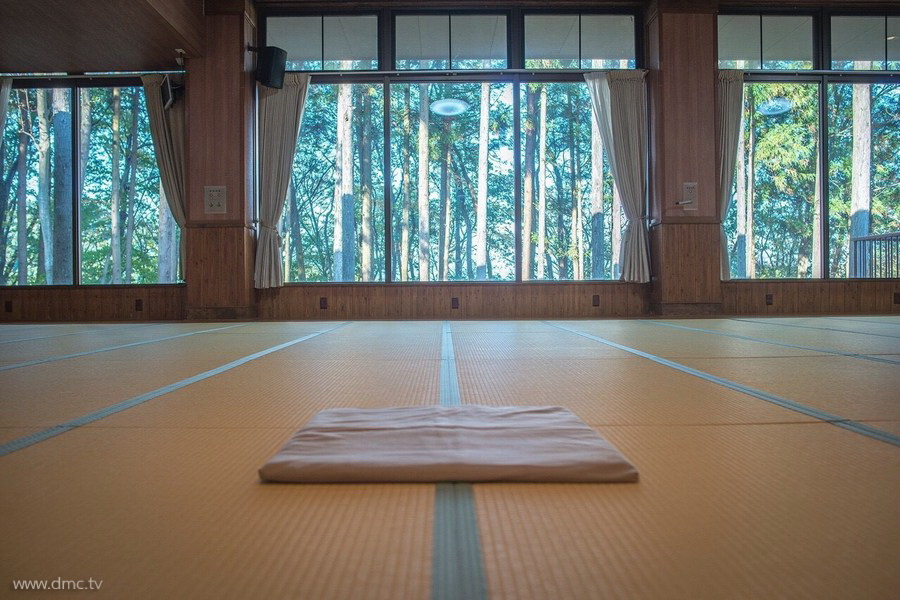 580411-Meditation-retreat-japan_062.jpg