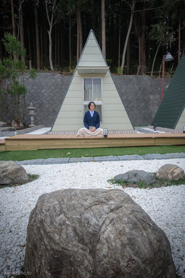 580411-Meditation-retreat-japan_069.jpg