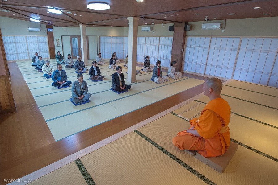 580411-Meditation-retreat-japan_092.jpg